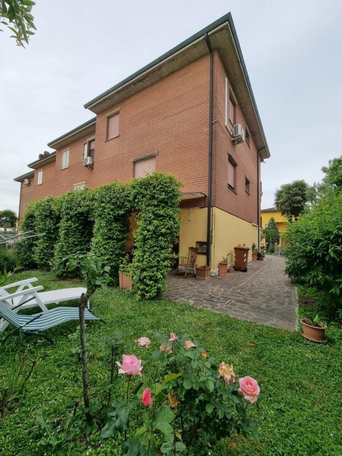 Gold B&B Ravarino Экстерьер фото